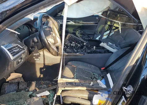 2019 BMW 740 I z USA, uszkodzony, nr VIN WBA7E2C57KB217715